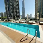 Splendid 2Br Apartment At Act One Act Two Tower 2 In Downtown Dubai By Deluxe Holiday Homes